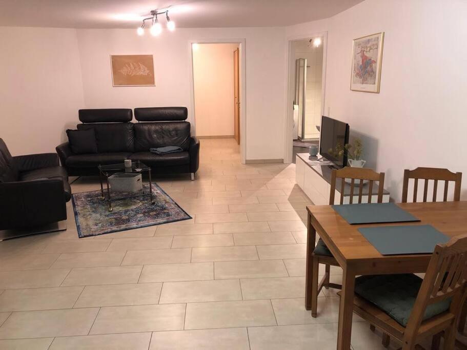 Wohnung In Gehobener Lage บรูคซาล ภายนอก รูปภาพ